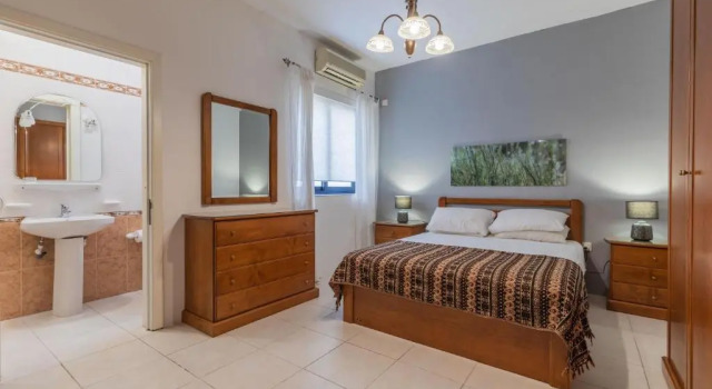 Stunning - Seafront 3-Bedroom 6th Floor + Garage!