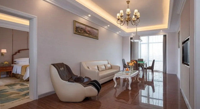 Люкс Deluxe Vienna  Hotel Zhong Da Branch