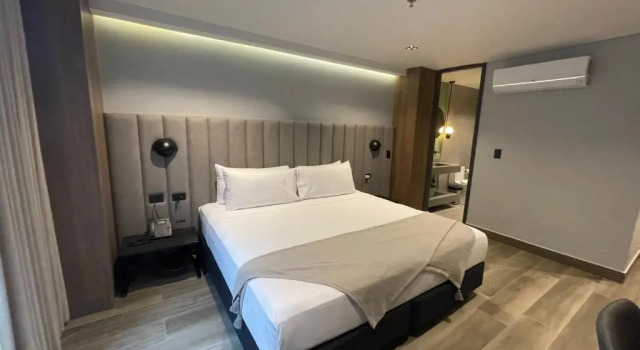Полулюкс Hotel Selis