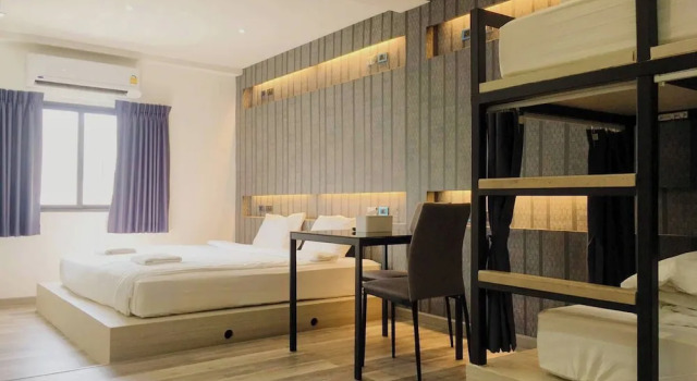 Baan Kun Mhor Hostel บ้านคุณหมอโฮสเทล, Забронировать Хостел Чатучак Бангкок, рядом с Siam Commercial Bank Head Office