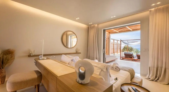 Avgoustos Suites - Adults only