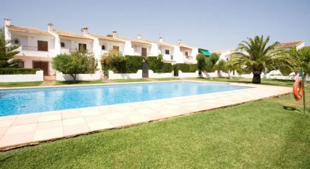 Cornelia, Забронировать Отель Casas Devesa Коста-де-Валенсия