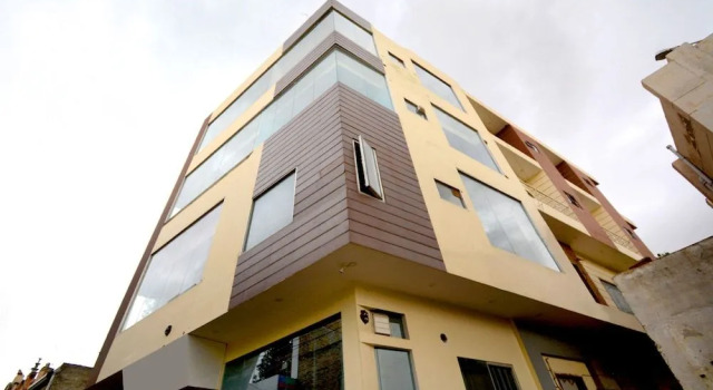 OYO 37809 Hotel Royal Lifestyle, Buchen Sie Hotel Abohar Punjab