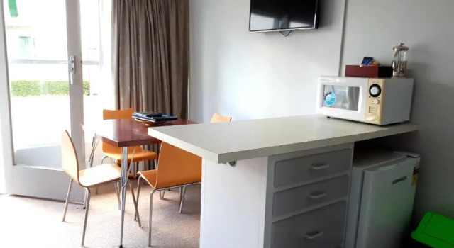 Номер Standard c 1 комнатой с видом на сад Edgewater Motel