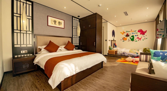 Семейный номер Standard c 1 комнатой Secret Garden Lakefront Hotel 连住两晚享高铁站免费接站