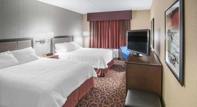 Четырёхместный номер Standard Hampton Inn Deadwood at Tin Lizzie Gaming Resort