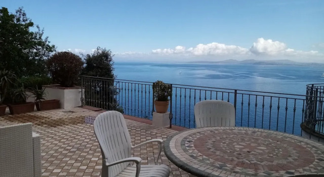 Люкс с балконом и с видом на море LIncanto Suites Ischia