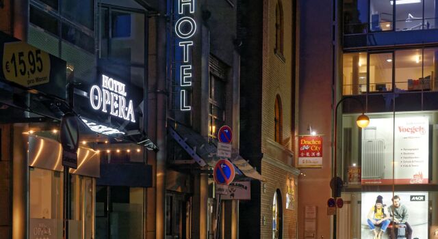 Opera Hotel Köln, Забронировать Отель Старый город - Север Кельн, рядом с Музей Людвига