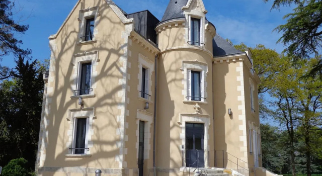 Domitys Le Château des Plans, Varaa Hotelli Parthenay Poitou-Charentes