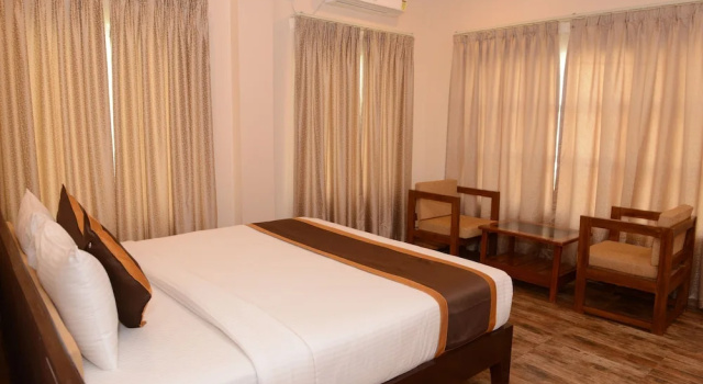 Двухместный номер Executive с балконом Jaldapara Forest Tourist Lodge JFTL