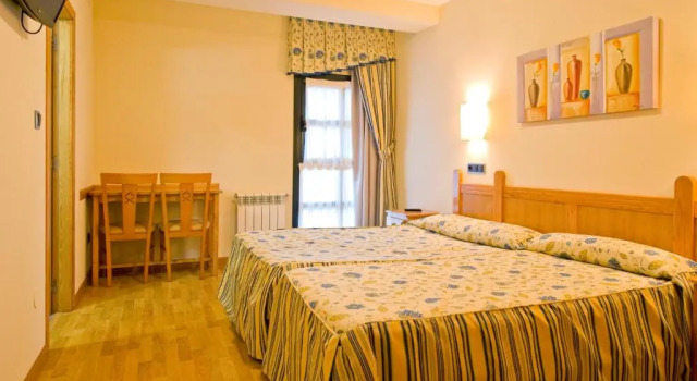 Апартаменты Hotel Restaurante La Casilla