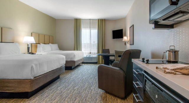 Четырёхместный люкс Candlewood Suites - San Antonio Lackland AFB Area by IHG