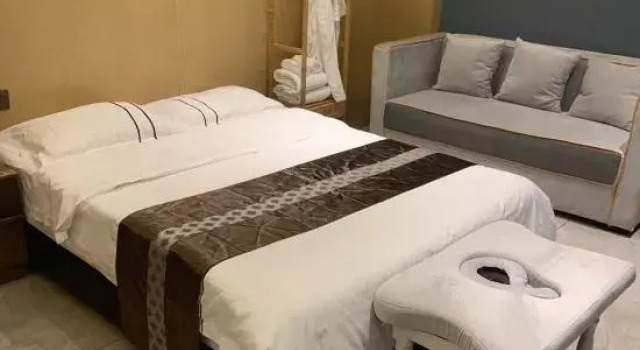 Nanchang Banshan Hot Spring Hotel, Rezerwuj Hotel Nanchang Jiangxi