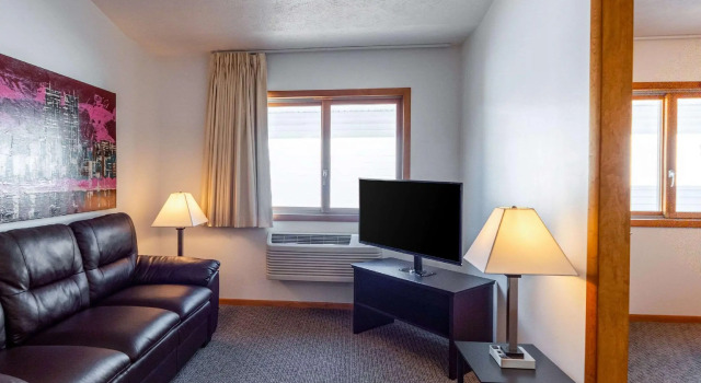 Люкс Econo Lodge Lakeshore