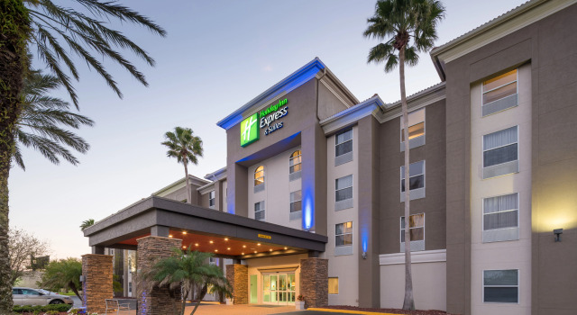 Holiday Inn Express & Suites Orlando International Airport