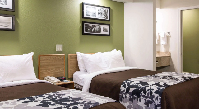 Standard- firedobbelt værelse Rodeway Inn Austell Six Flags