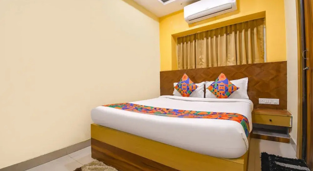 Номер Premium Fabhotel Seven Inn 3.0