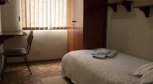 Residencial Vanessa, Забронировать Отель Отели Куритиба с парковкой, рядом с Конгресс-центр Estacao Embratel, Парковка