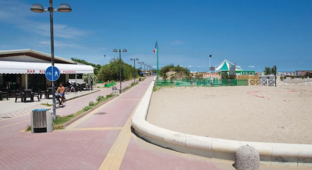 Acquamarina 65, Prenota Hotel Hotel a Veneto con piscina, Piscina