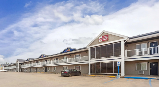 Best Western Plus Mirage Hotel & Resort