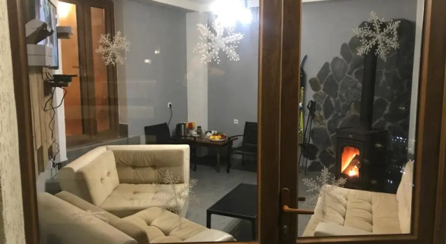 Guest House Nikala, Prenota Affittacamere Hotel a Samegrelo Zemo-Svaneti con parcheggio, Parcheggio