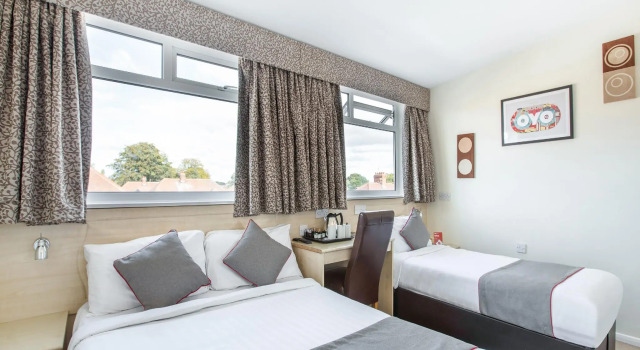 Трёхместный номер Standard Dene Hotel