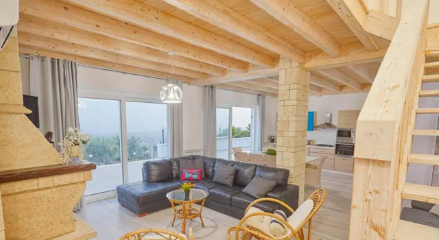 Villa With 2 Bedrooms in Favara, With Wonderful sea View, Private Pool, Enclosed Garden - 10 km From the Beach, Book Villa Hotels in Favara with Parking, Parking