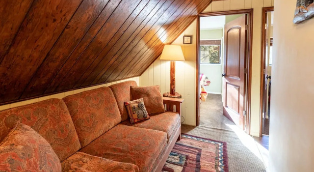 Wander Inn-1885 by Big Bear Vacations, Rezerwuj Dom wakacyjny Big Bear Lake Stany Zjednoczone