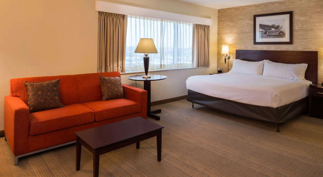 Четырёхместный номер Deluxe Sonesta Chicago OHare Airport Rosemont
