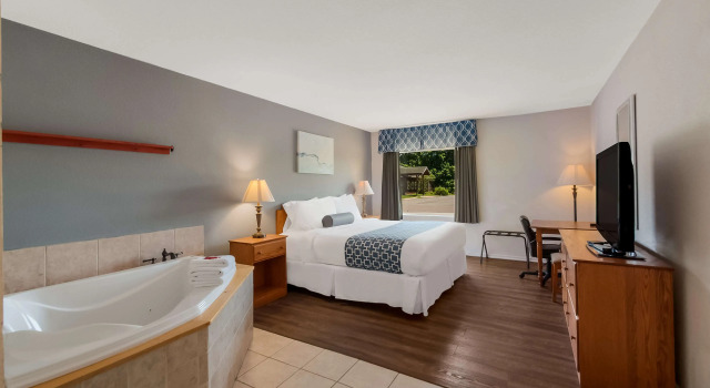 Двухместный люкс SureStay Plus Hotel by Best Western Berkeley Springs