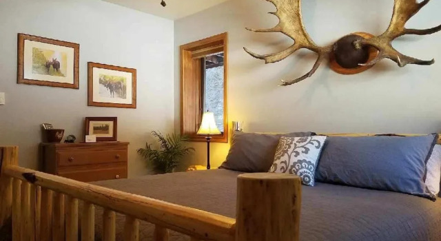 Two Bears Inn Bed & Breakfast, Book Hotel Hoteller i Red Lodge med parkering, Parkering