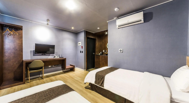 Двухместный номер Standard с видом на город Restia Hotel Suwon Station