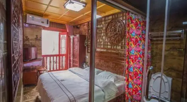 Fenghuang Lanqiju River View Stilt House B&B, Rezervovat Penzión se snídaní Levné hotely v Feng-chuang