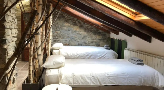 Кровать в общем номере Secret Spot Hostel
