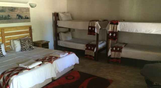 The Bush Pub & Inn, Prenota Hotel Hoedspruit 