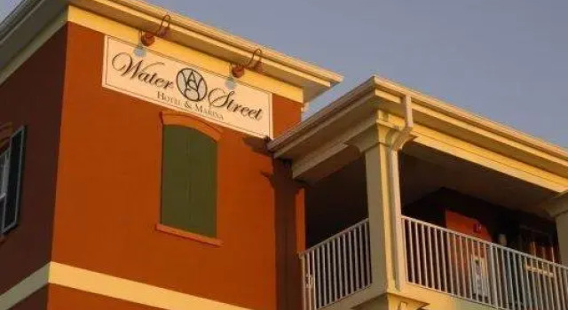 Четырёхместный номер Standard Water Street Hotel & Marina, an Ascend Collection Hotel