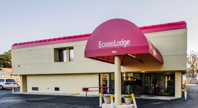 Двухместный номер Standard Days Inn by Wyndham Gainesville Hospital - University Area
