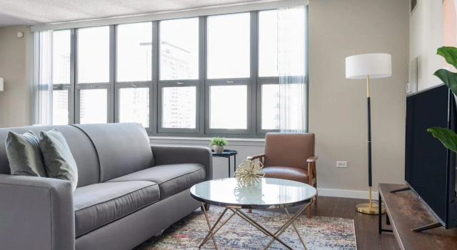 Chicago | Stunning 1BD/1BA River North Apartment, Забронировать Апартаменты/квартира Апартаменты Чикаго, рядом с Мемориал ветеранов Вьетнама в Чикаго, Апартаменты/квартира