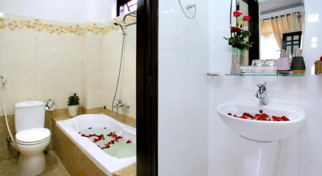 Номер Deluxe с балконом Camellia Homestay