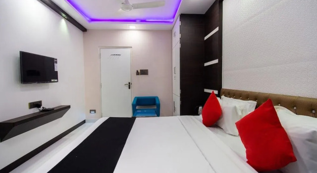 Capital O 60412 Hotel Orion Crystal, Prenota Hotel Calcutta 