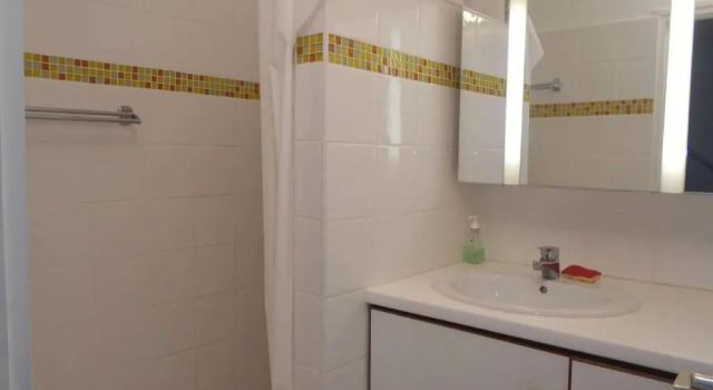 Appartement Port Camargue, 3 pièces, 4 personnes - FR-1-250-217, Rezerwuj Apartament Hotele w Camargue z parkingiem, Parking