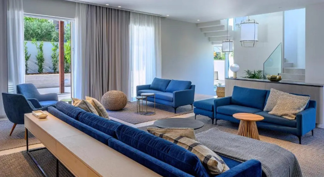 Beautiful Villa Harmony 1 & Harmony 2, Забронировать Вилла Хвар Остров Хвар, рядом с Частный Пляж «Си Ю Румс»