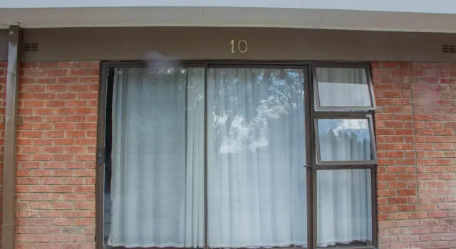 Neat one Bedroom in Morningside Guesthouse - 2089, Забронировать Отель Булавайо Зимбабве