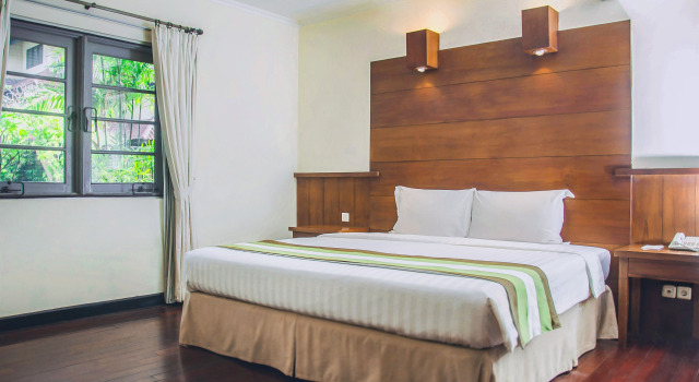 Familie suite Whiz Residence Darmo Harapan Surabaya
