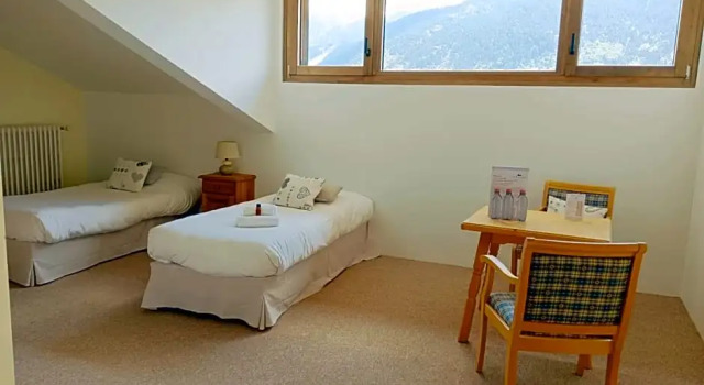 Семейный номер Standard с видом на горы Hôtel Restaurant Le Bois Joli et SPA