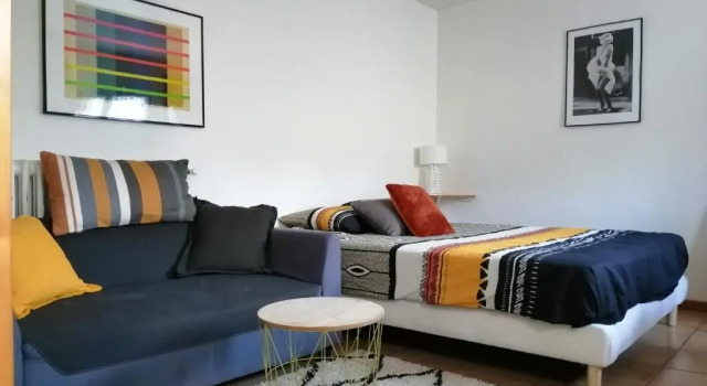 Апартаменты Studio meublé au vert - 3km de Périgueux
