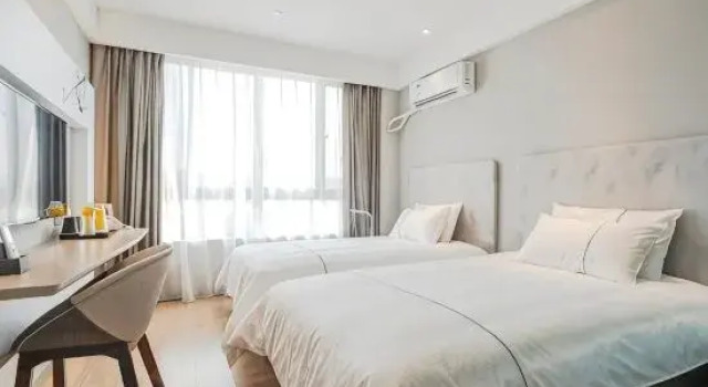 Люкс Standard Nianbai Yulan Hotel (Feidong Platinum Center Baogong Avenue)