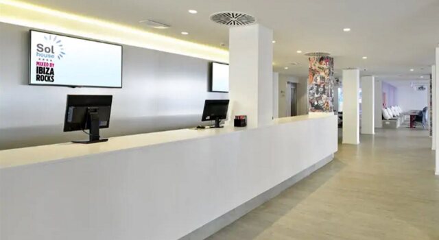 Отель Sol House Mallorca