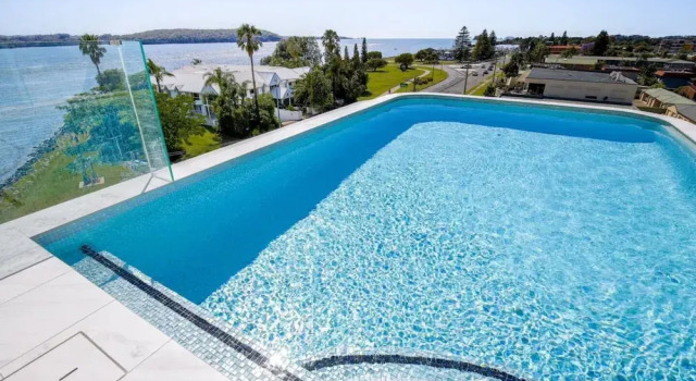 Superb 2-bed Apartment With Scenic Bay Views, Забронировать Апартаменты/квартира Батманс-Бей Еврободалла, рядом с Пляж Сёрфсайд