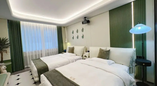 Четырёхместный номер Standard NiaoDao Seaview Hotel